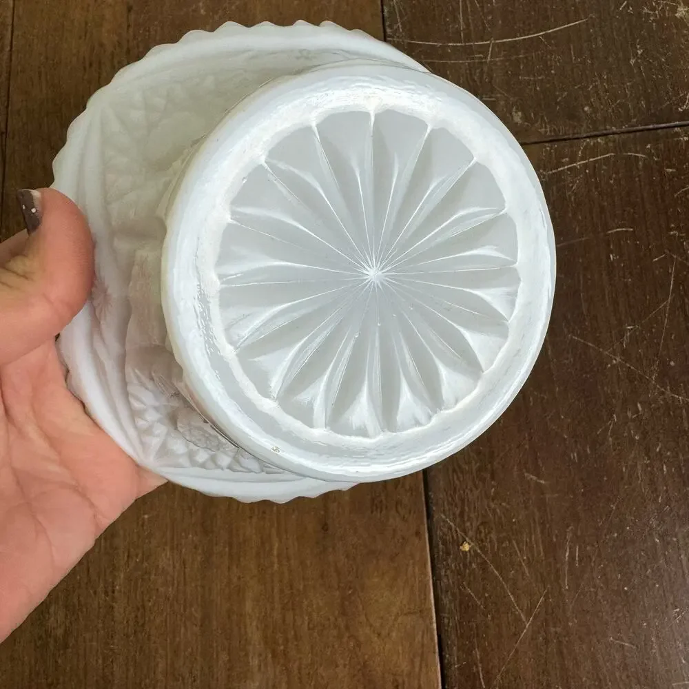 Vintage Milk Glass Sawtooth Square Hobstar‎ Starburst Catch All Candy Bowl